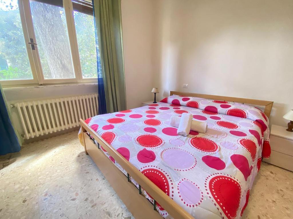 Pineta Apartament Tirrenia Kültér fotó