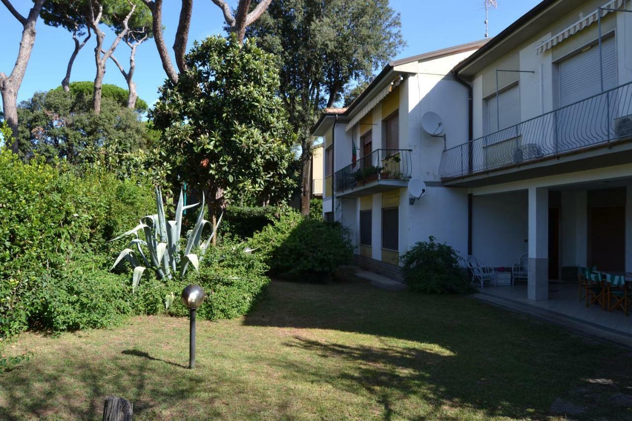 Pineta Apartament Tirrenia Kültér fotó